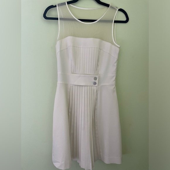 Womens Bebe Ivory Dress with Sheer Panelling and Pleats size 2 - Picture 3 of 6